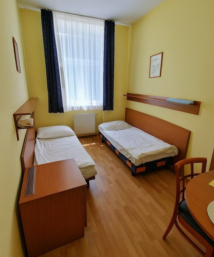 Pohľad na izbu s dvomi lôžkami
